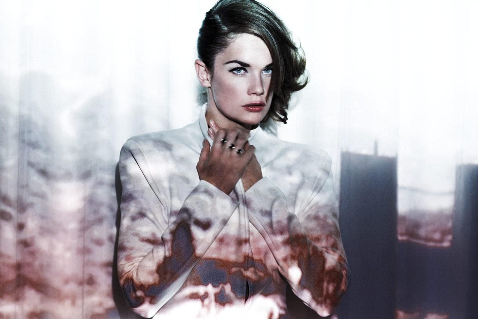 Hot Picture Of Ruth Wilson Will Make You Fall In With Her