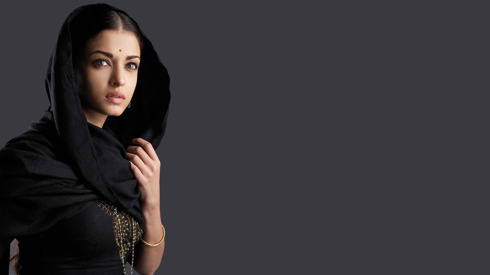 Aishwarya Rai Face of an Angel Wallpaper Aishwarya Rai Female