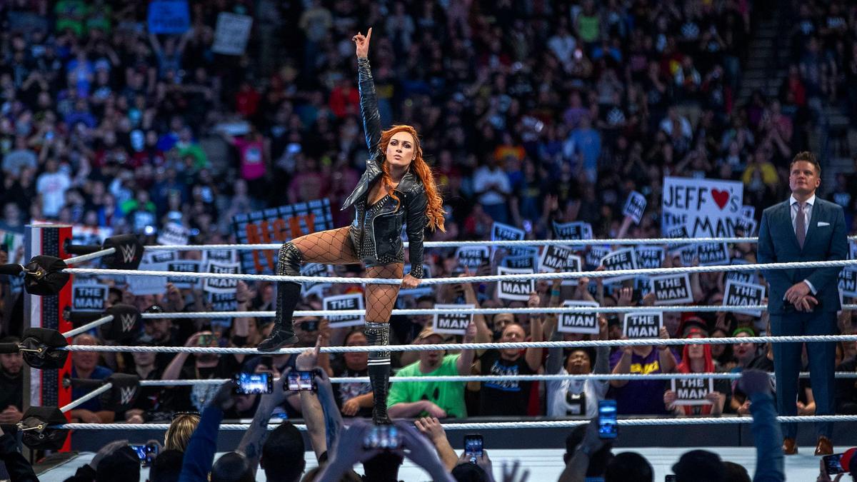 Becky Lynch beats Ronda Rousey but with the wrong finish: WWE