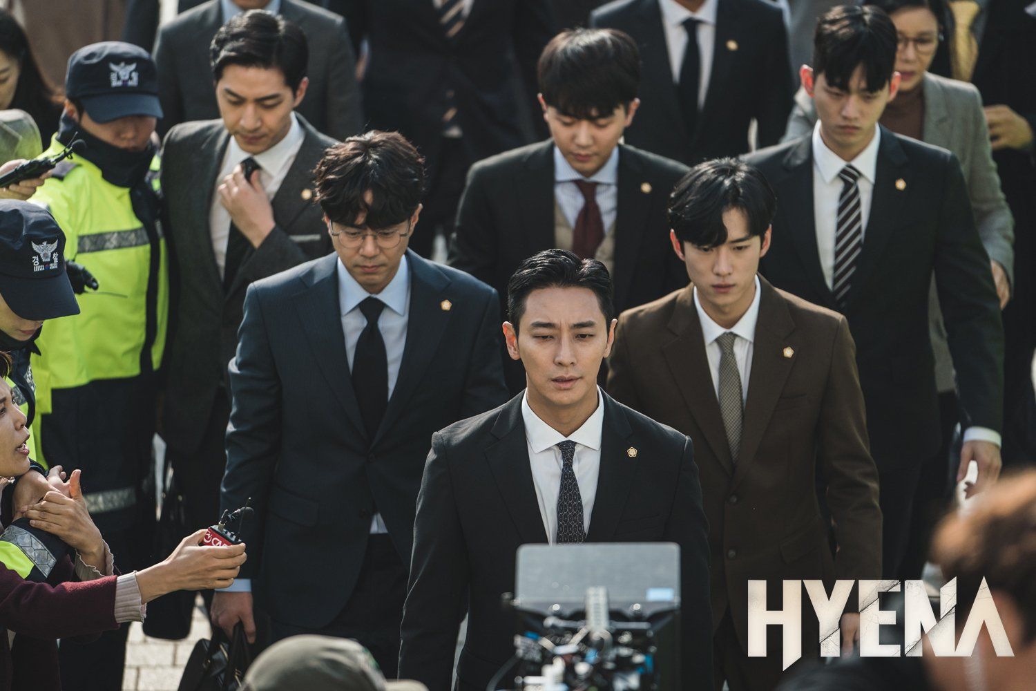 Hyena (Korean Drama) - 하이에나 HanCinema - The Korean