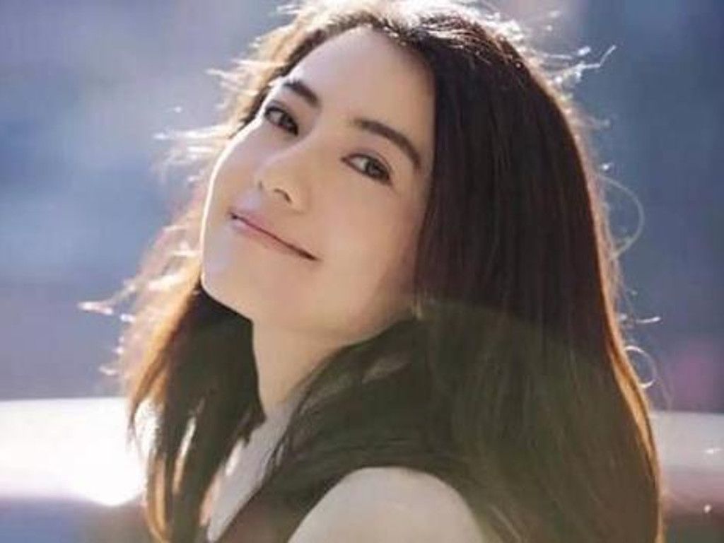 Gao Yuanyuan explains bruises on her thigh