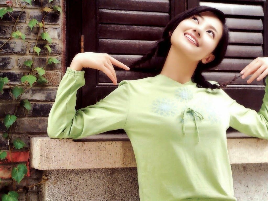 Star HD Wallpaper Free Download: Gao Yuanyuan HD Wallpaper Free