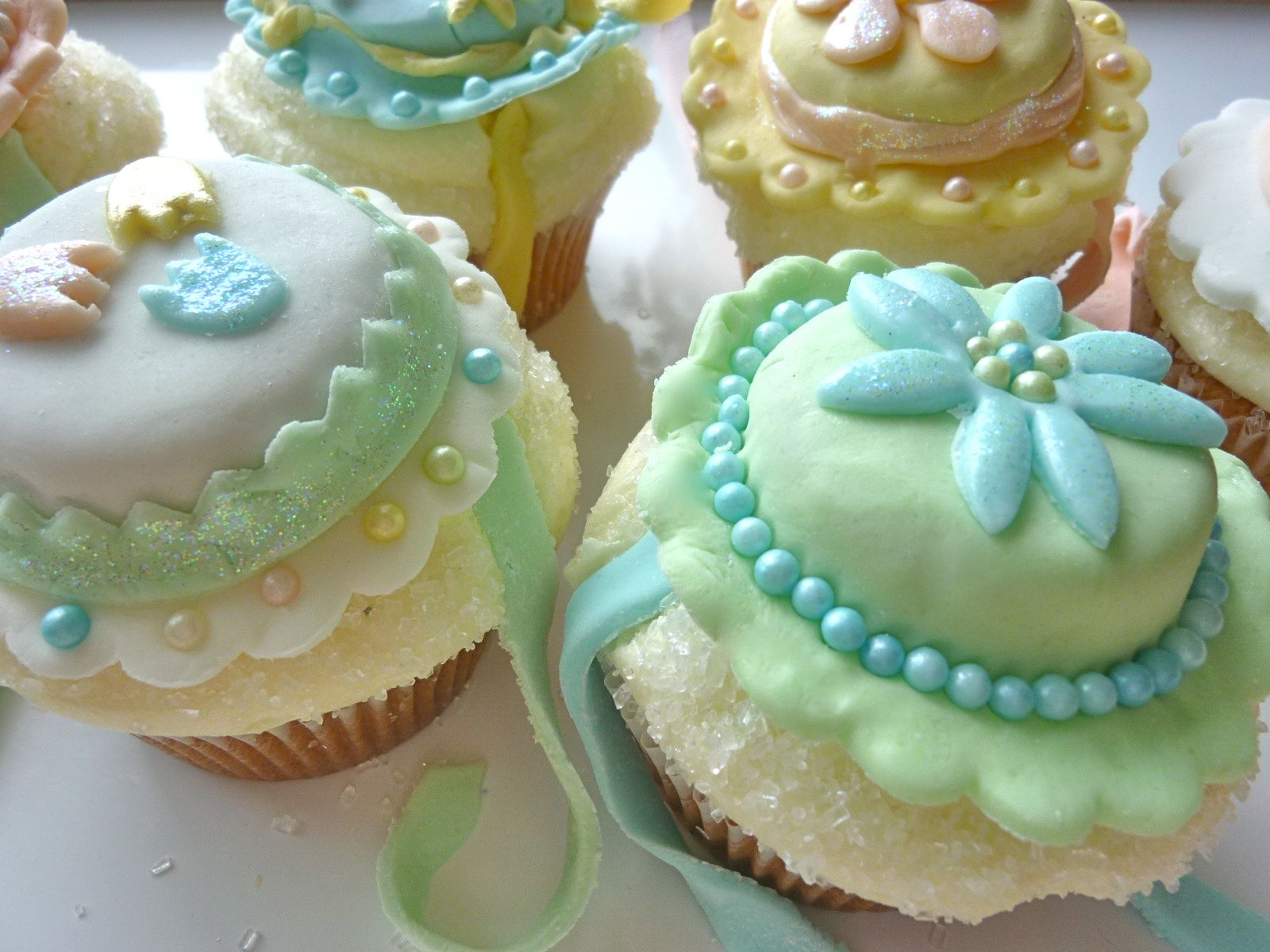 Easter Bonnet Cupcakes