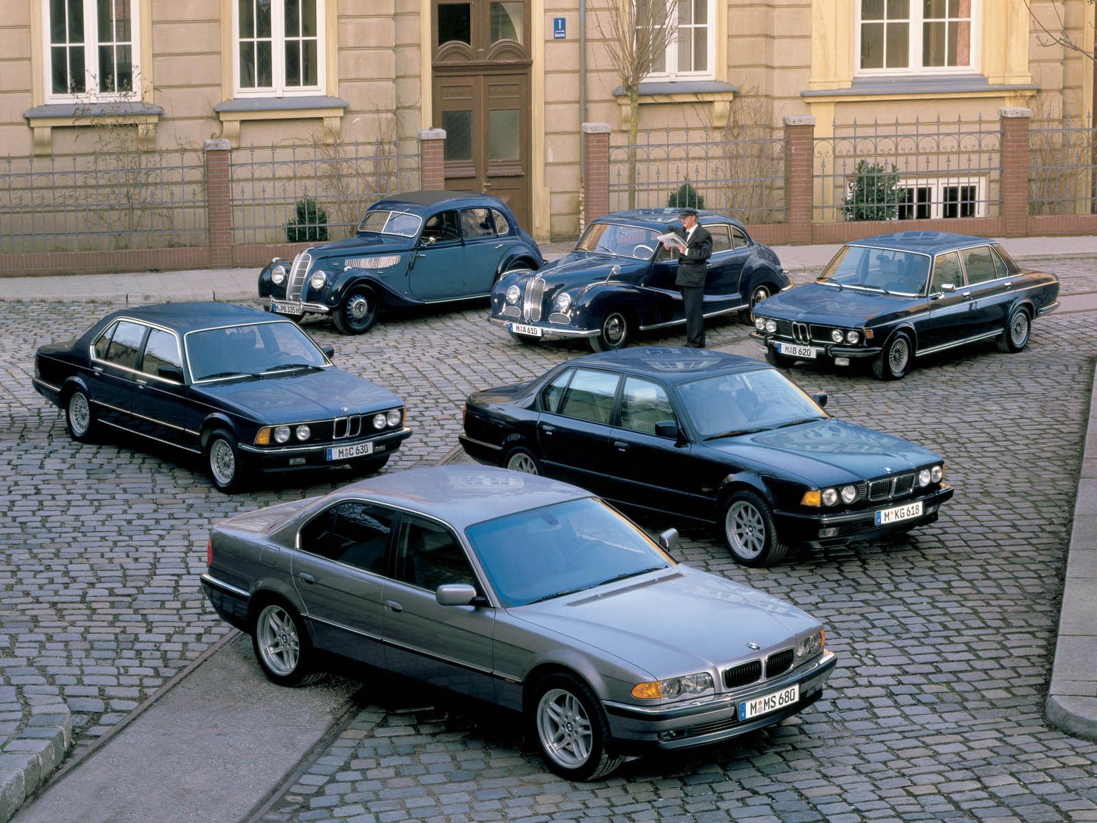 auto car zone: BMW Classics Cars wallpaper and sepcification