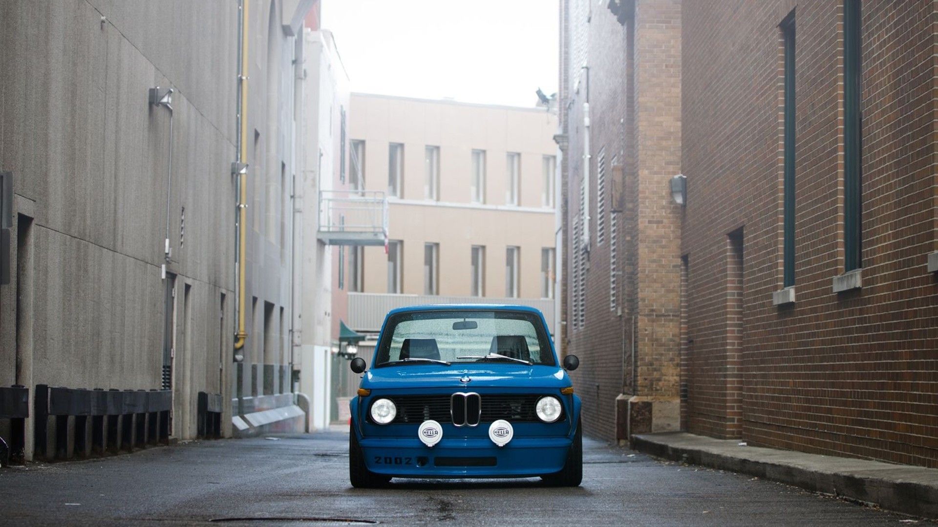 Free download BMW old cars BMW 2002 classic car Wallpaper