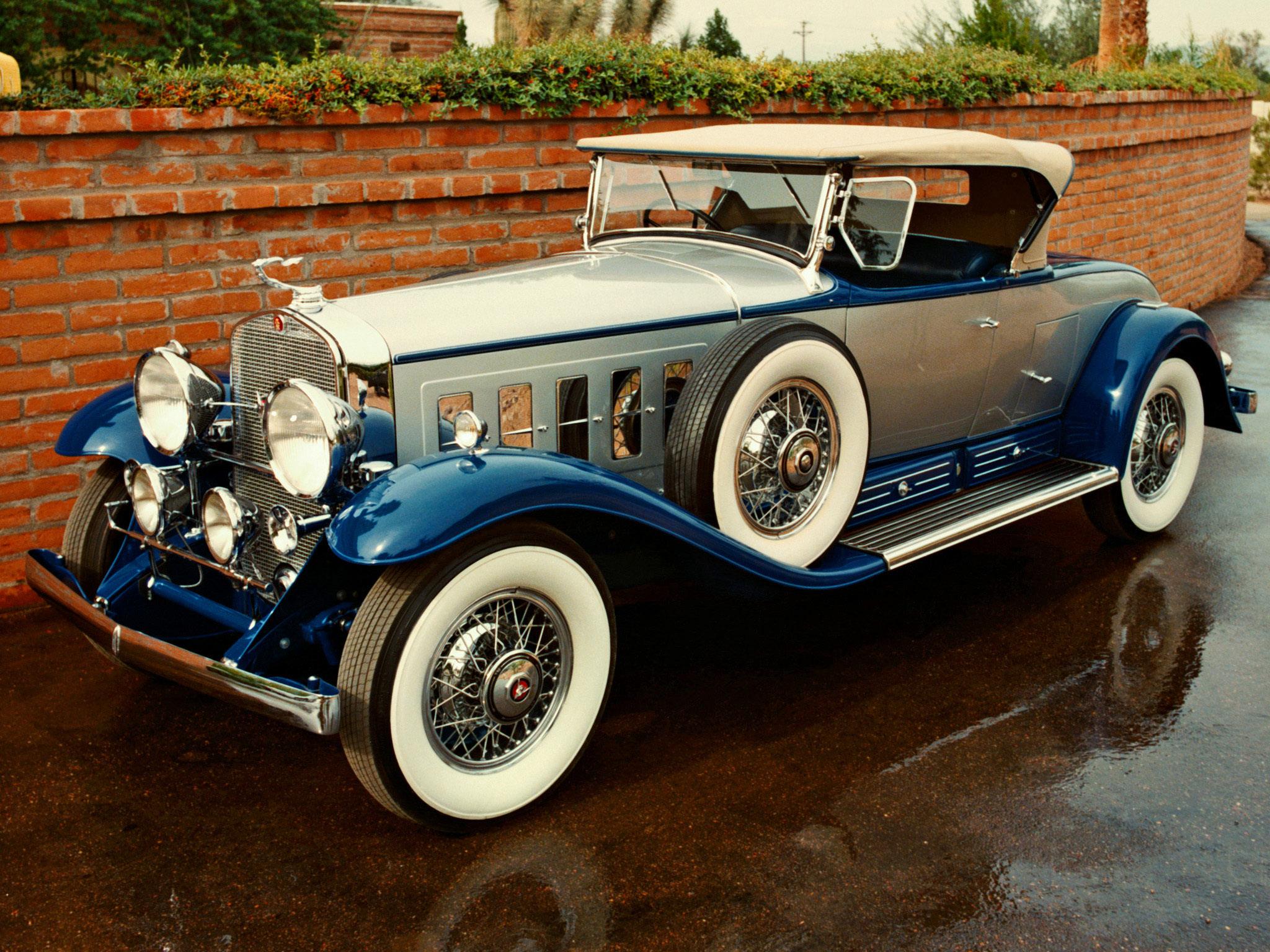 Cadillac Vintage Car Wallpaper HD / Desktop and Mobile Background