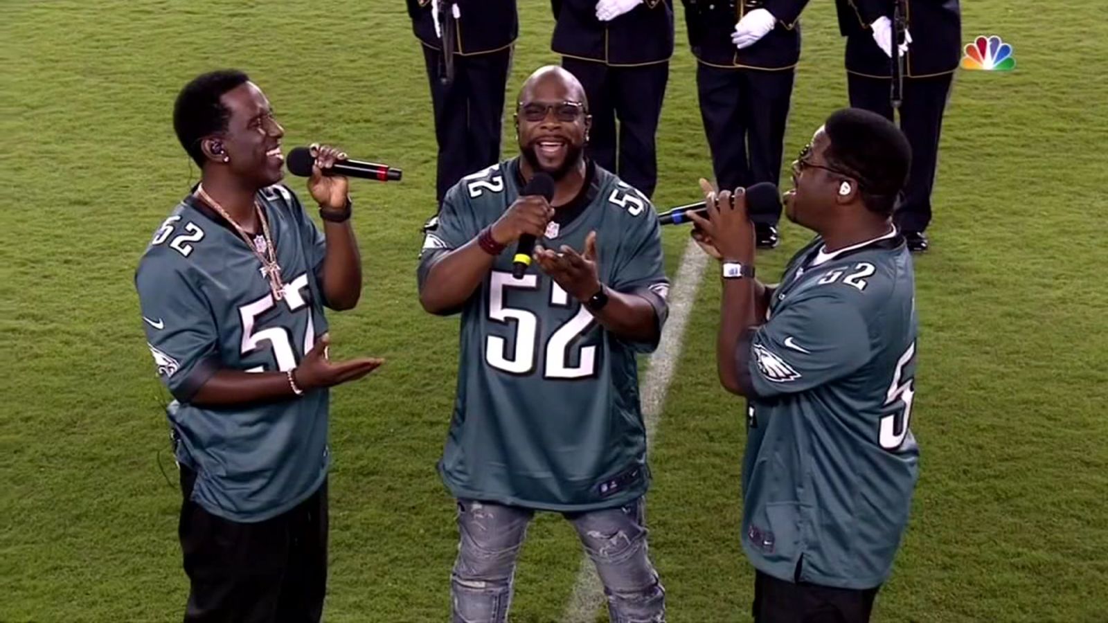 Boyz II Men's '' rendition of national anthem heats up