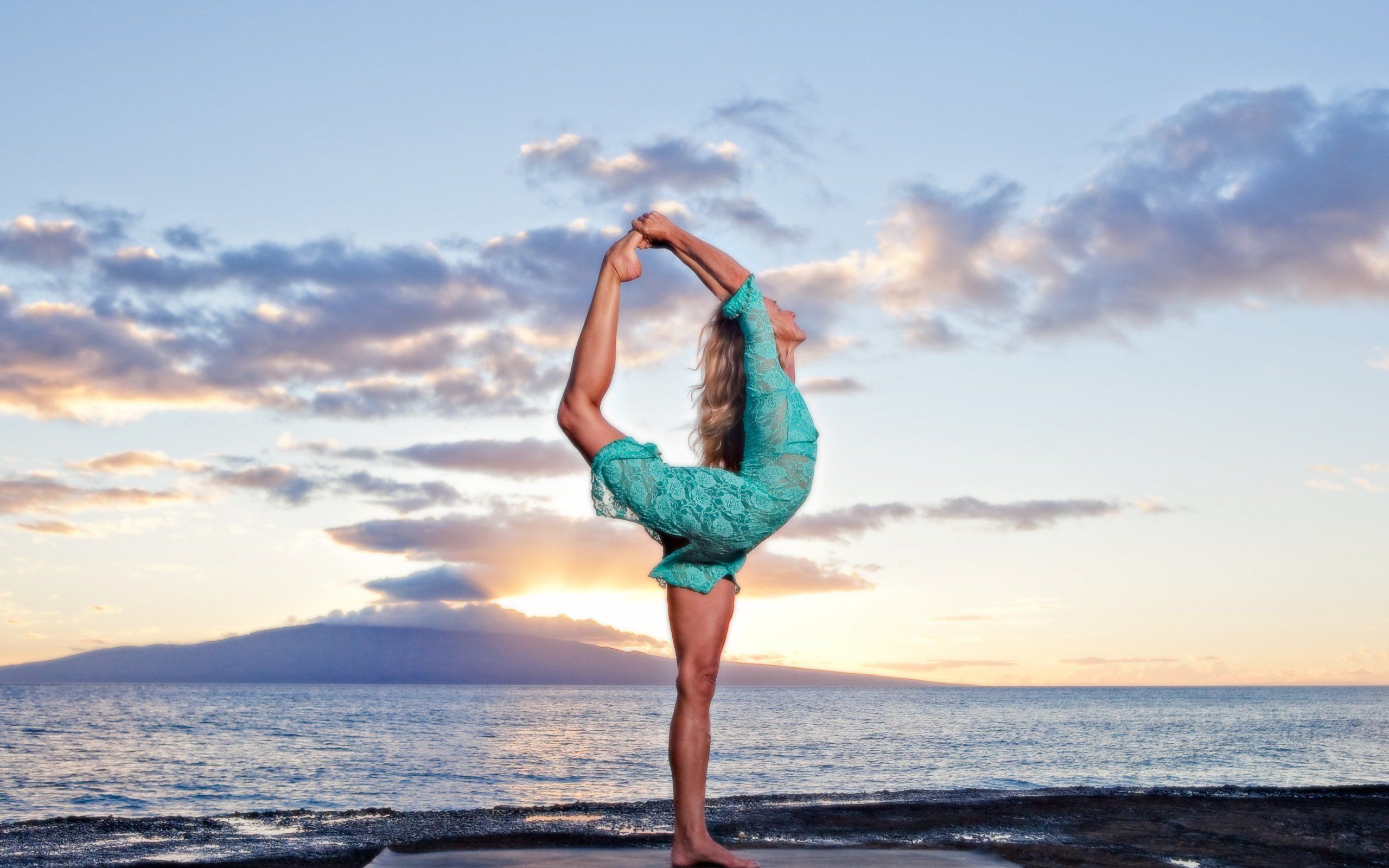 Women Beach Yoga Wallpaper 2560×1600 Easy Yoga Poses