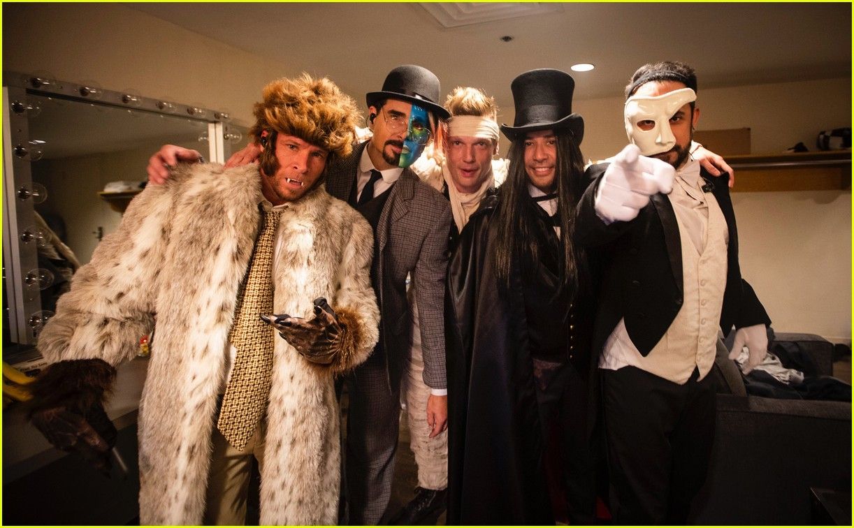 The Backstreet Boys Dressed Up in Their Classic 'Everybody