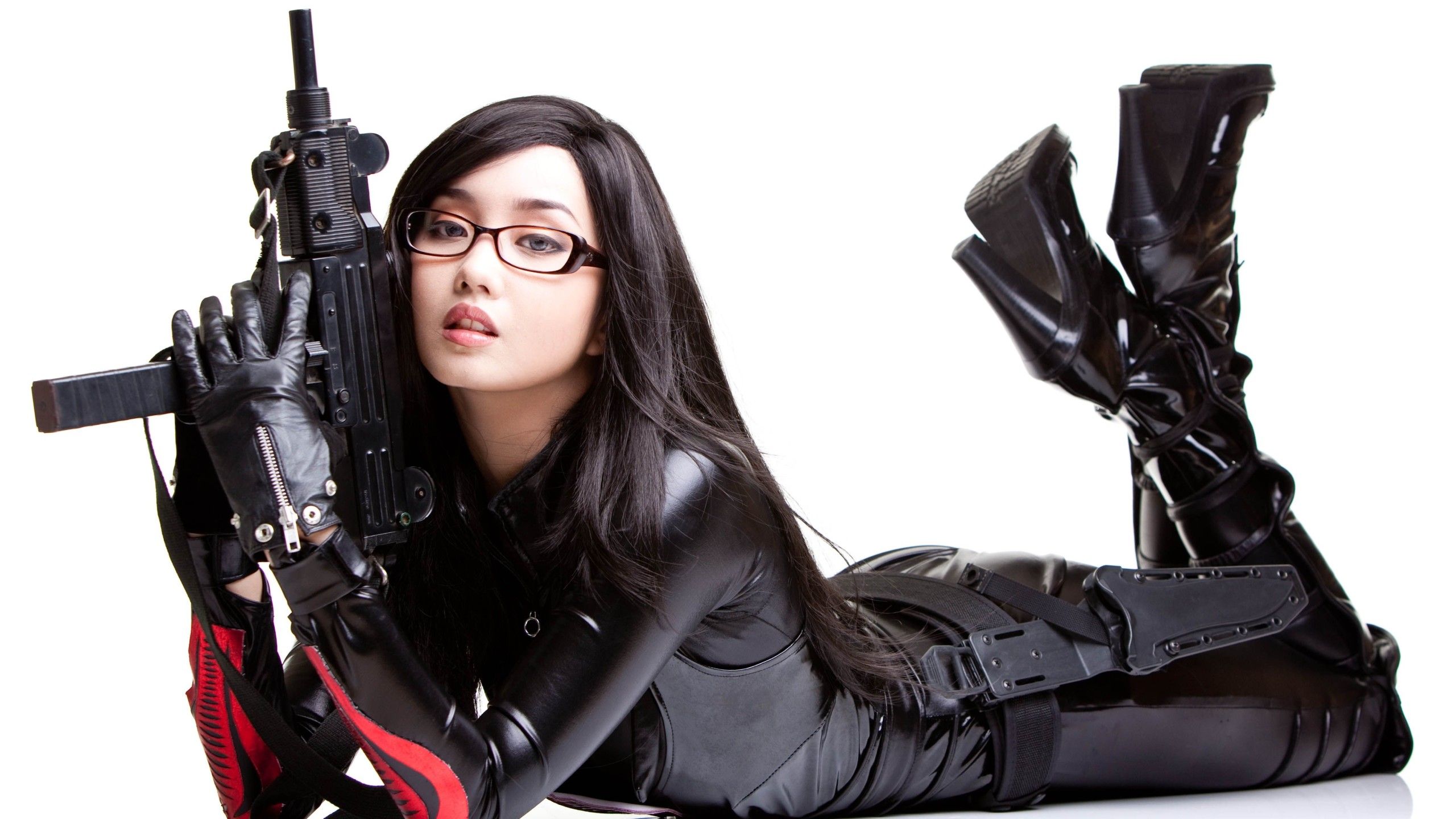 Anime Cosplay Girl With Guns 1440P Resolution HD 4k
