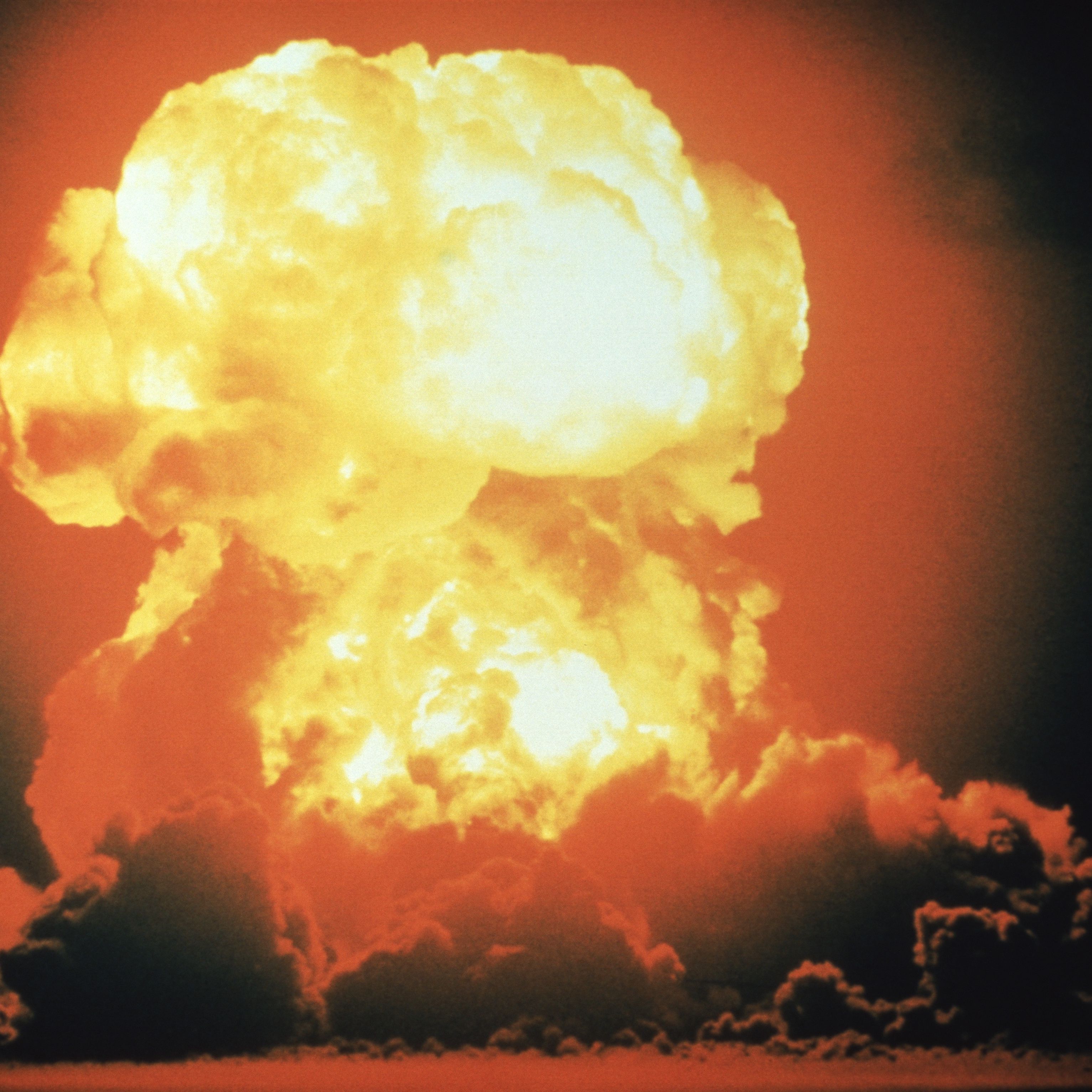Comparing the Hydrogen Bomb and the Atomic Bomb