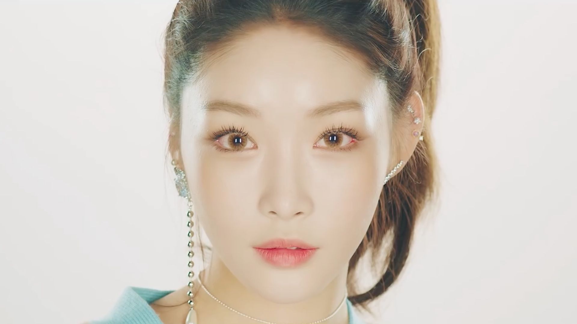 Chungha Sparkles in “Roller Coaster”