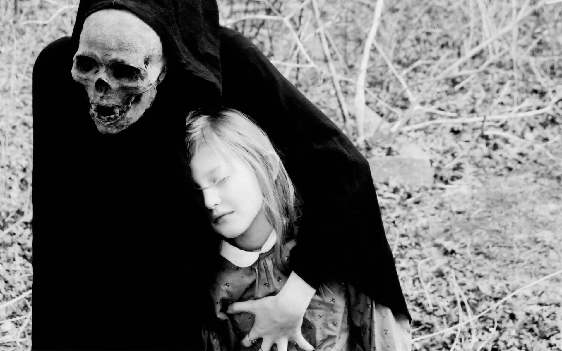 Dark death gothic grim reaper mask skull costume evil mood emotion