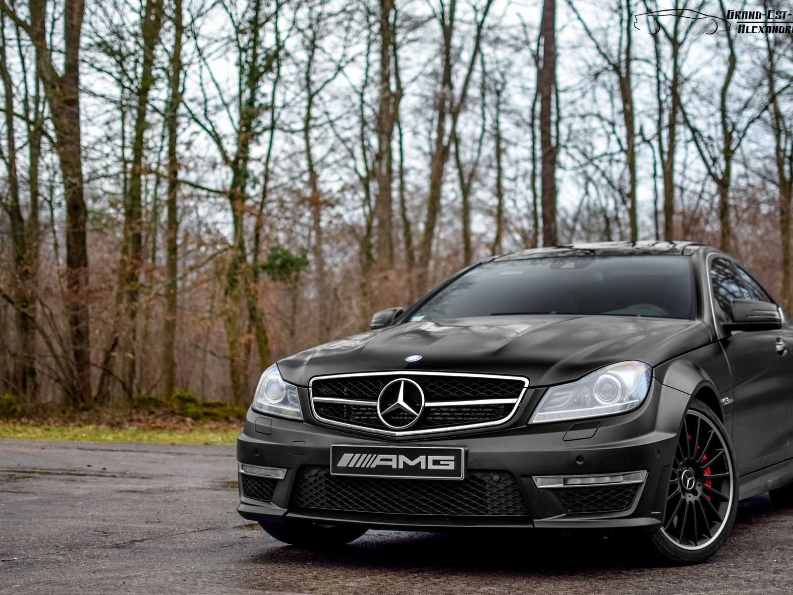 Download Wallpaper 1600x1200 Mercedes Benz C63 Amg, Coupe, Black
