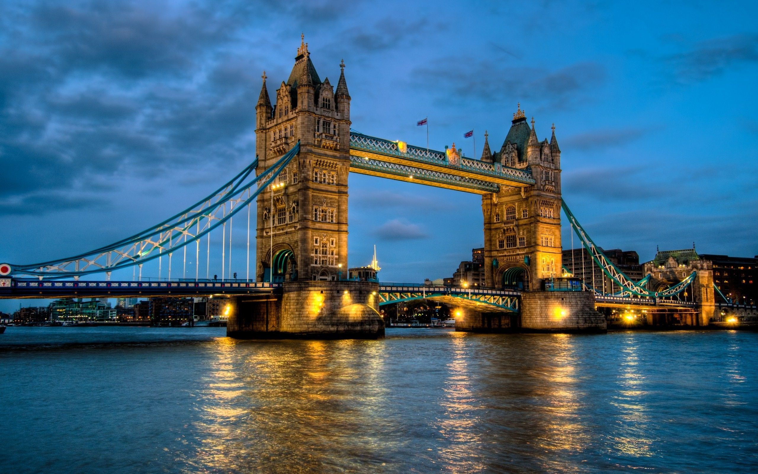 Tower Bridge in London at Dusk HD Wallpaper. Background Image
