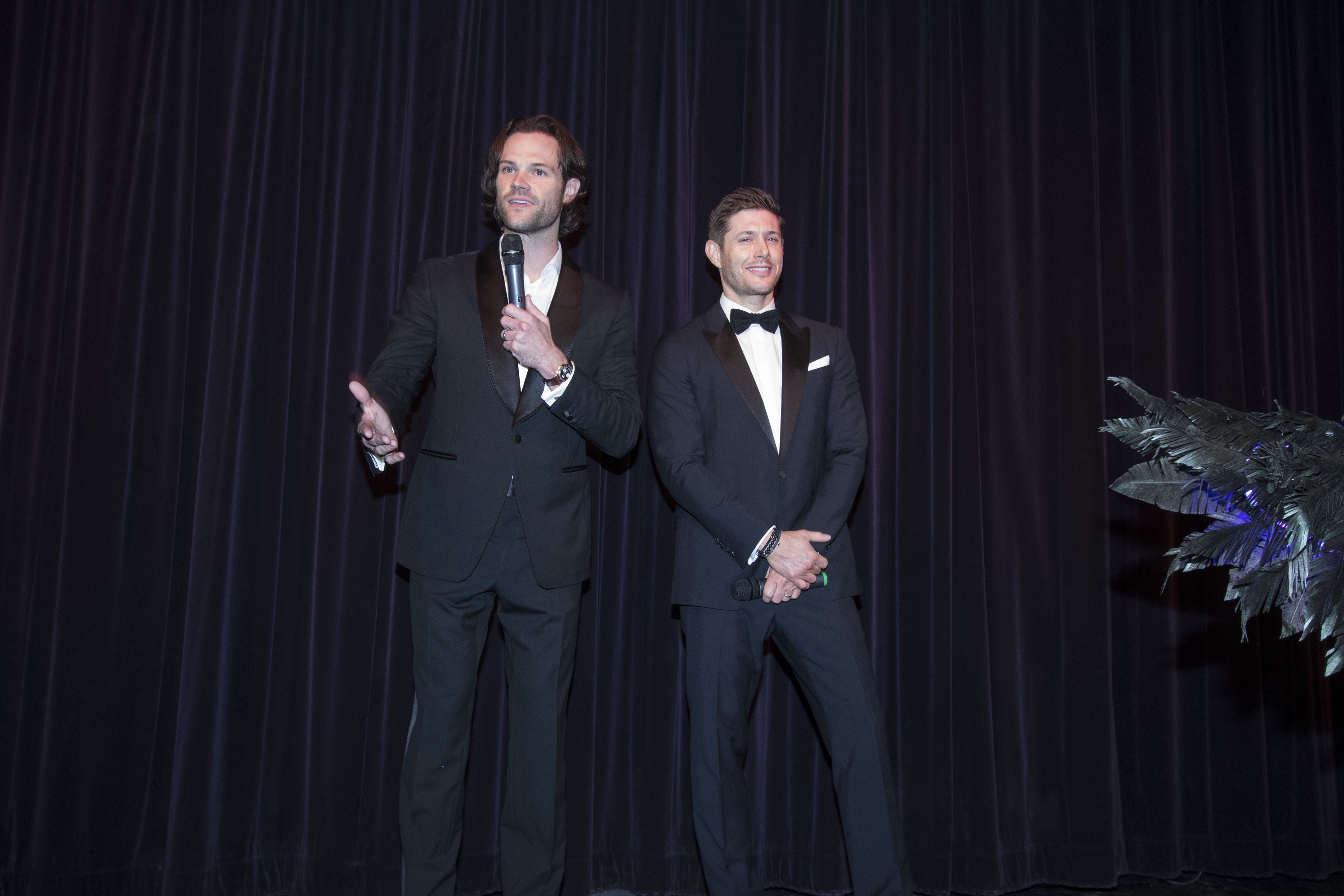 Supernatural 300th Episode Red Carpet Image Reveal the Stars