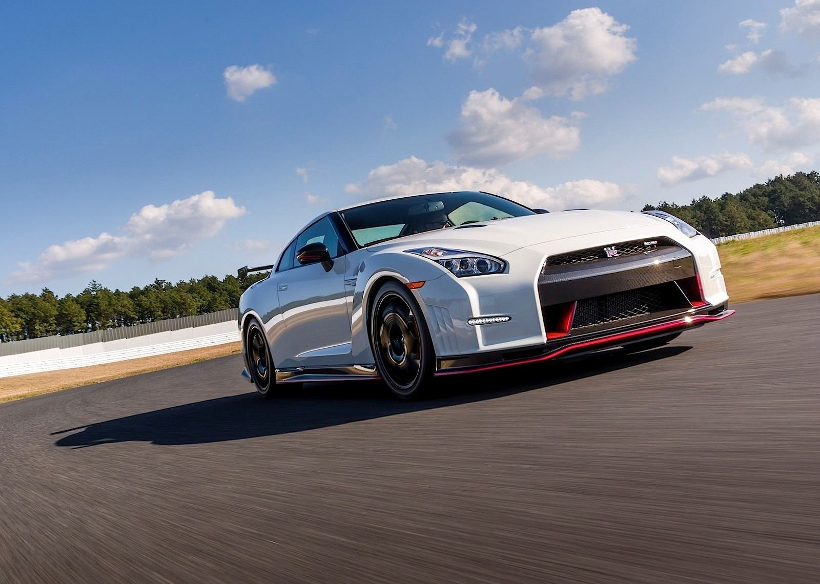 Nissan GT R Nismo Priced In Europe From €950 / £995