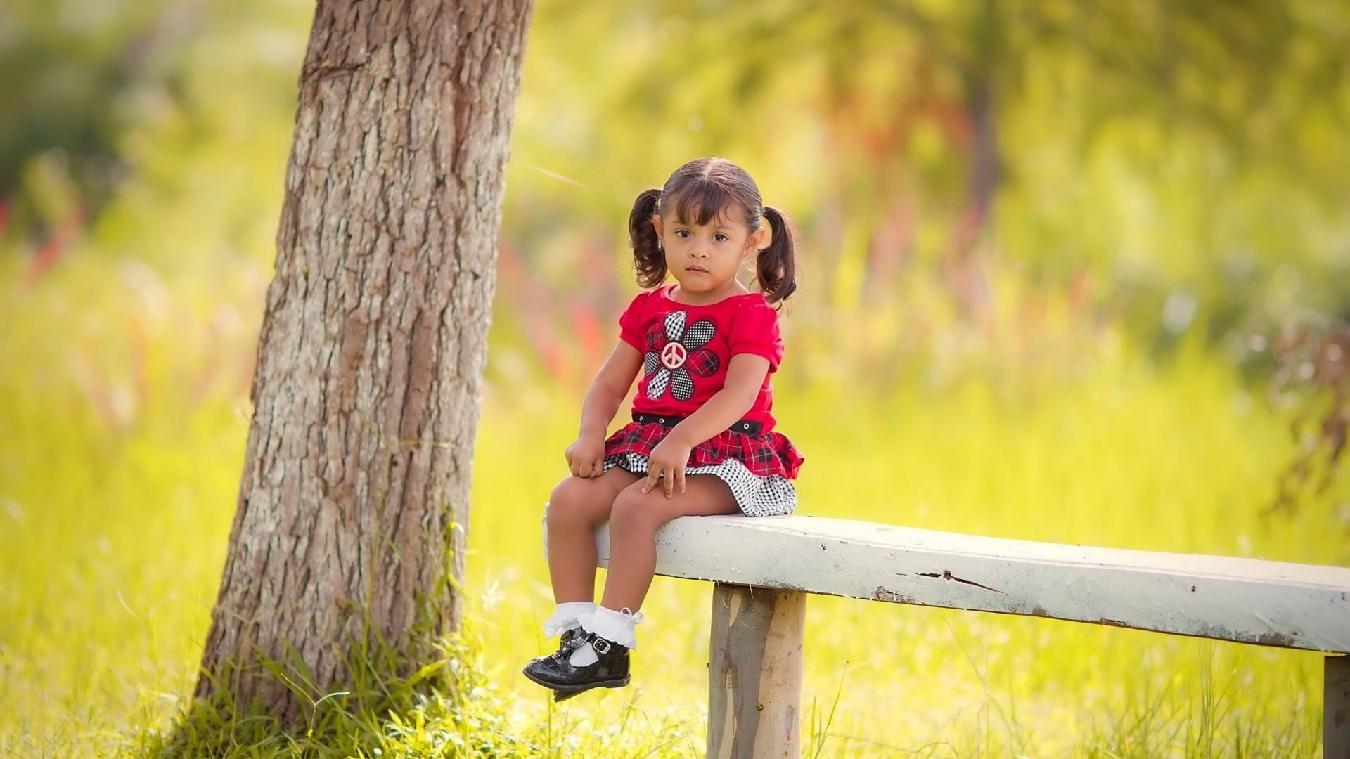 Free download Sad Little Girl Sitting On Bench Wallpapers.