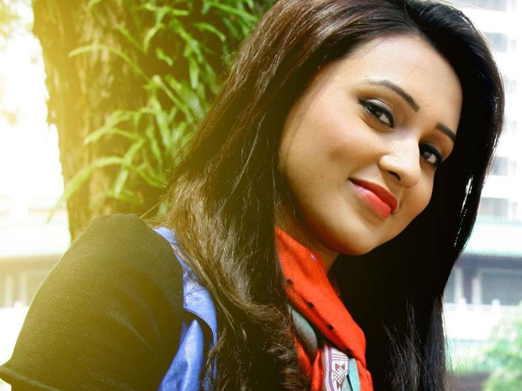 Mimi Chakraborty Wallpaper HD Background Free Download