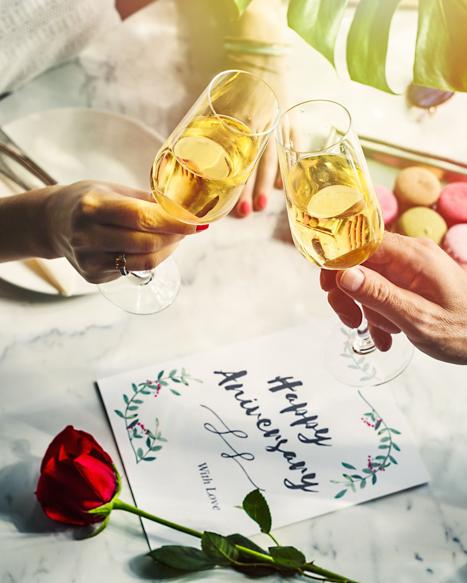 Easy Anniversary Gifts By Year and Theme