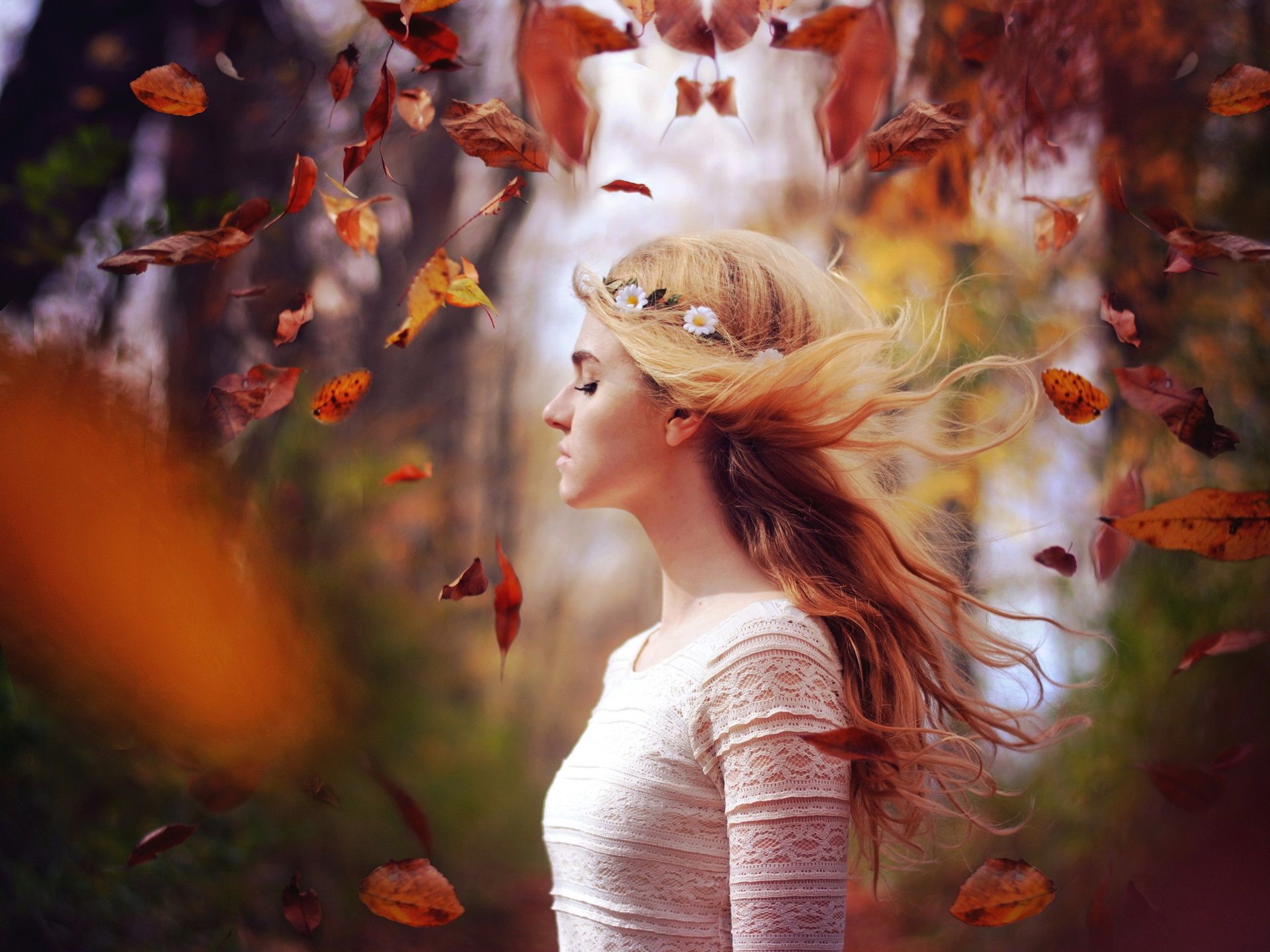 Wallpaper Blonde girl in autumn, leaves flying, wind 1920x1440 HD