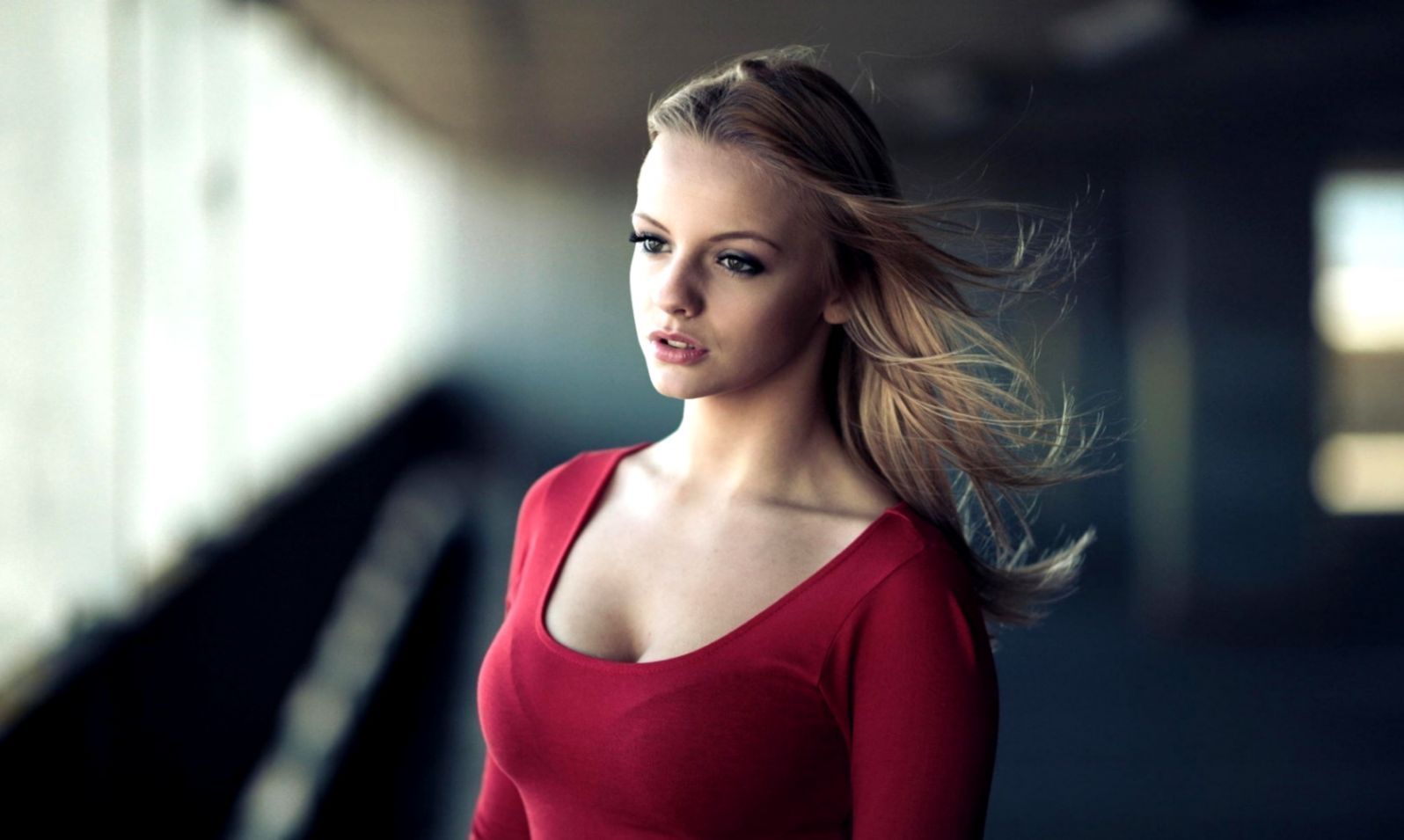 Wallpaper Beautiful Girl