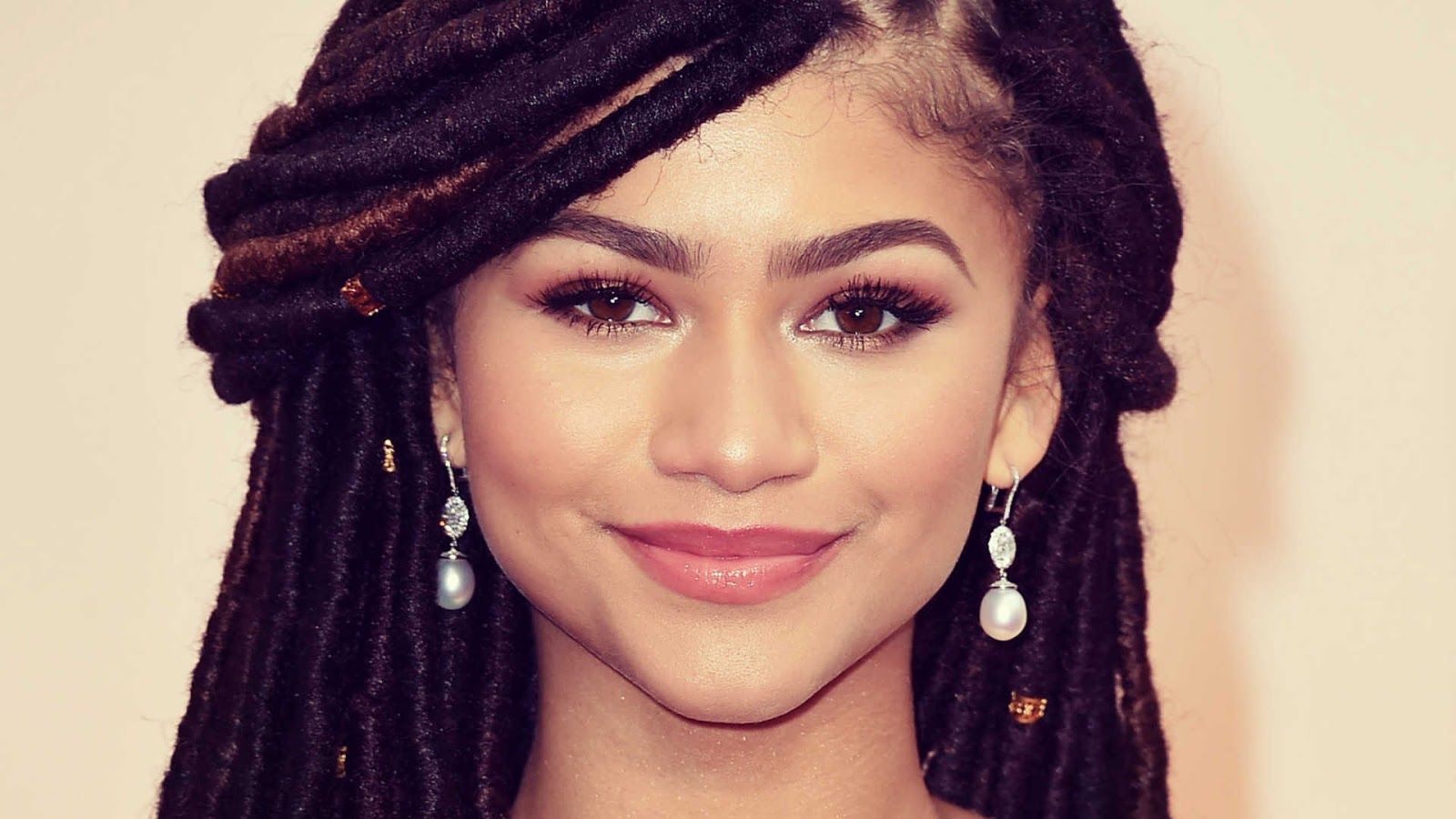 Zendaya Desktop Wallpapers - Wallpaper Cave