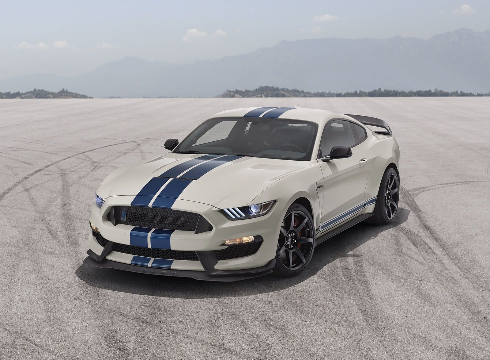 Ford Mustang Shelby GT350 Wallpaper (HD Image)