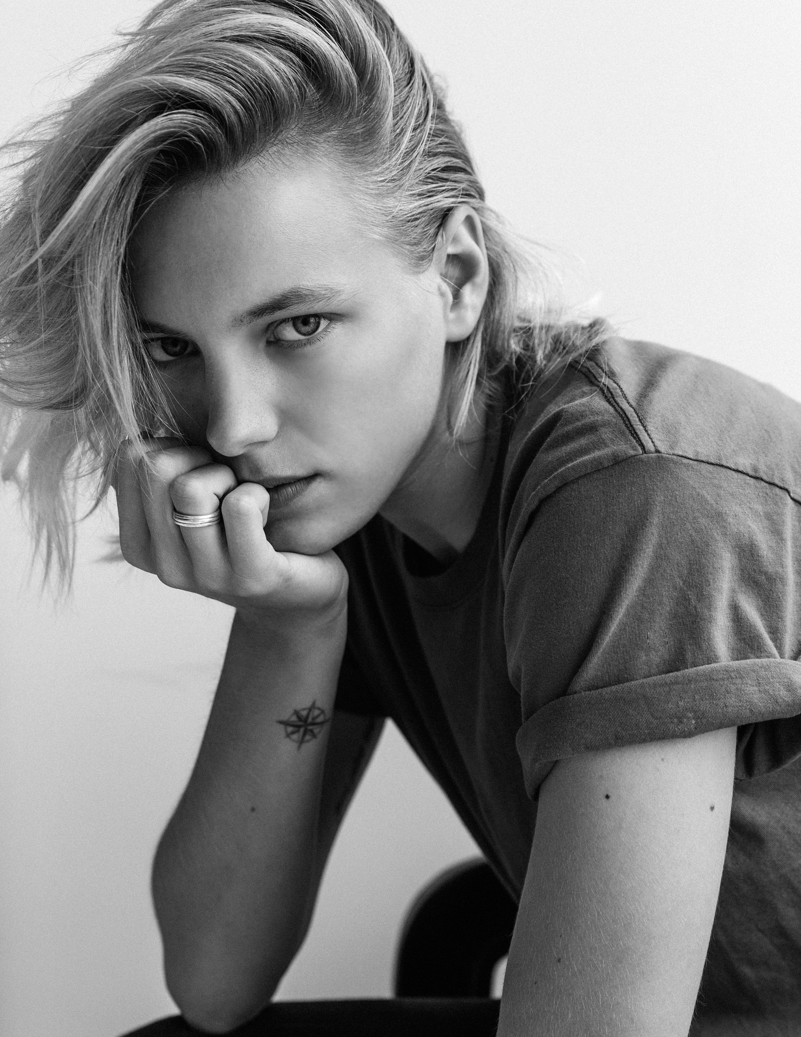 Erika Linder Abs