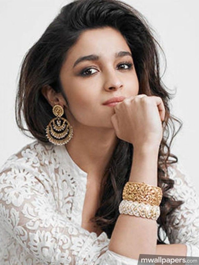 Alia Bhat, HD Wallpaper & background Download