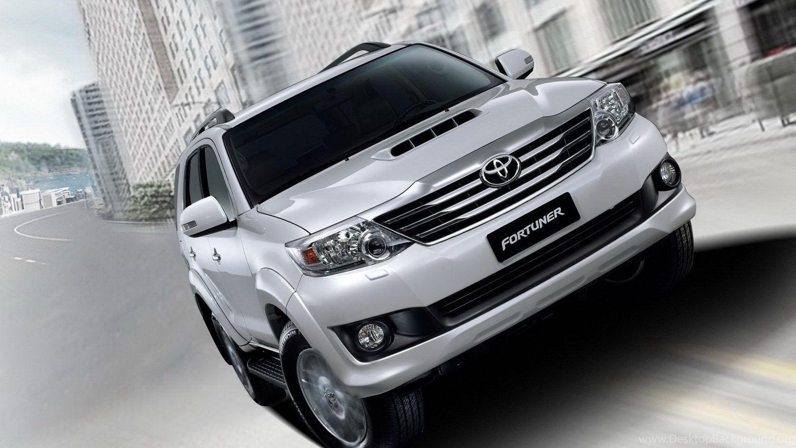 Toyota Fortuner wallpapers