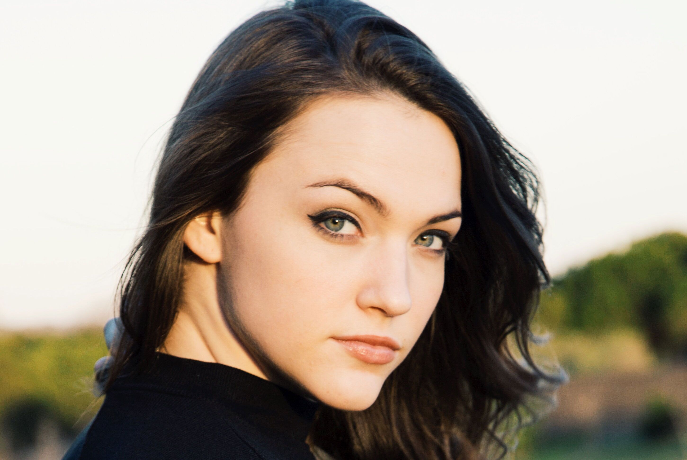 2902x1944 Violett Beane wallpaper free HD widescreen