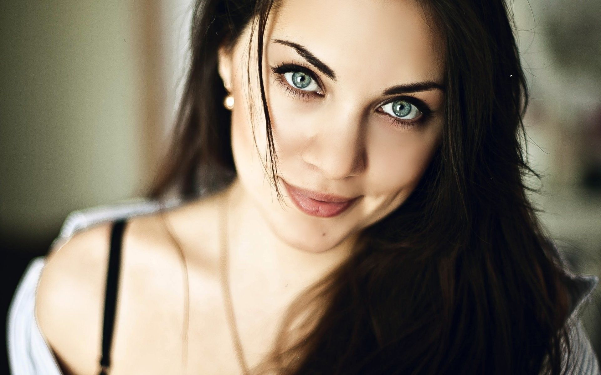 9. "Blue-Eyed Brunettes: The Best Hair Colors for Your Eye Color" - wide 2