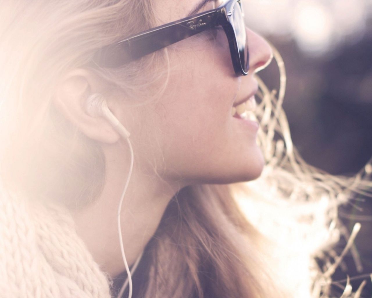 Hipster Girl Smiling desktop PC and Mac wallpaper