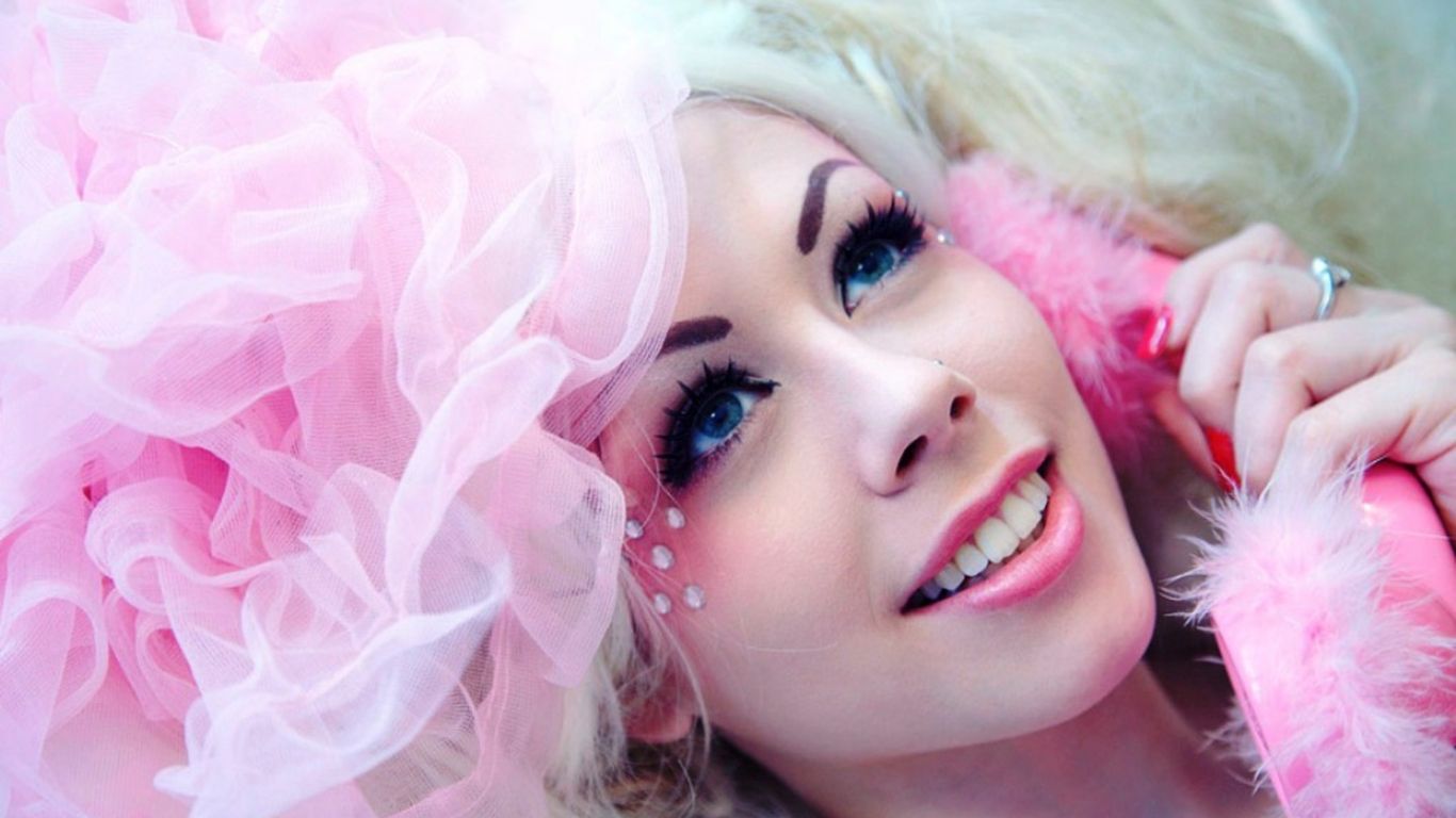 Free download Barbie Doll Wallpaper For Facebook Women barbie