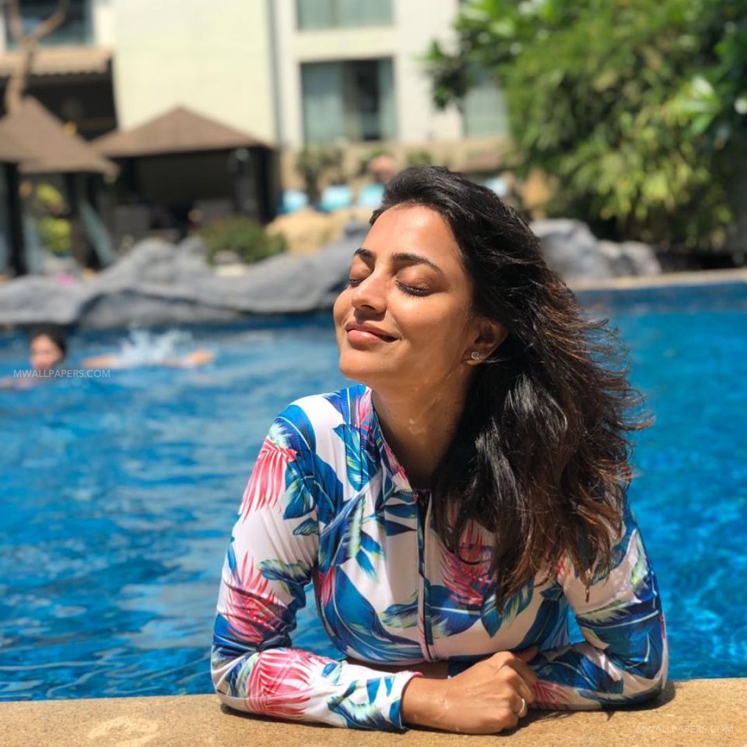 Nisha Agarwal HD Wallpaper Desktop Background / Android