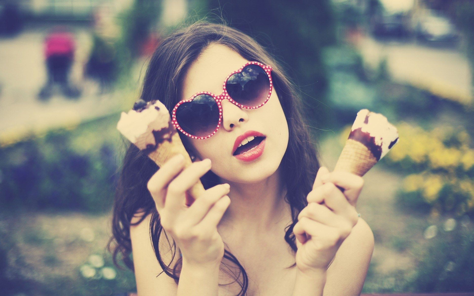 Beautiful Girl Sunglasses Ice Cream Fresh Photo Image Gallery HD