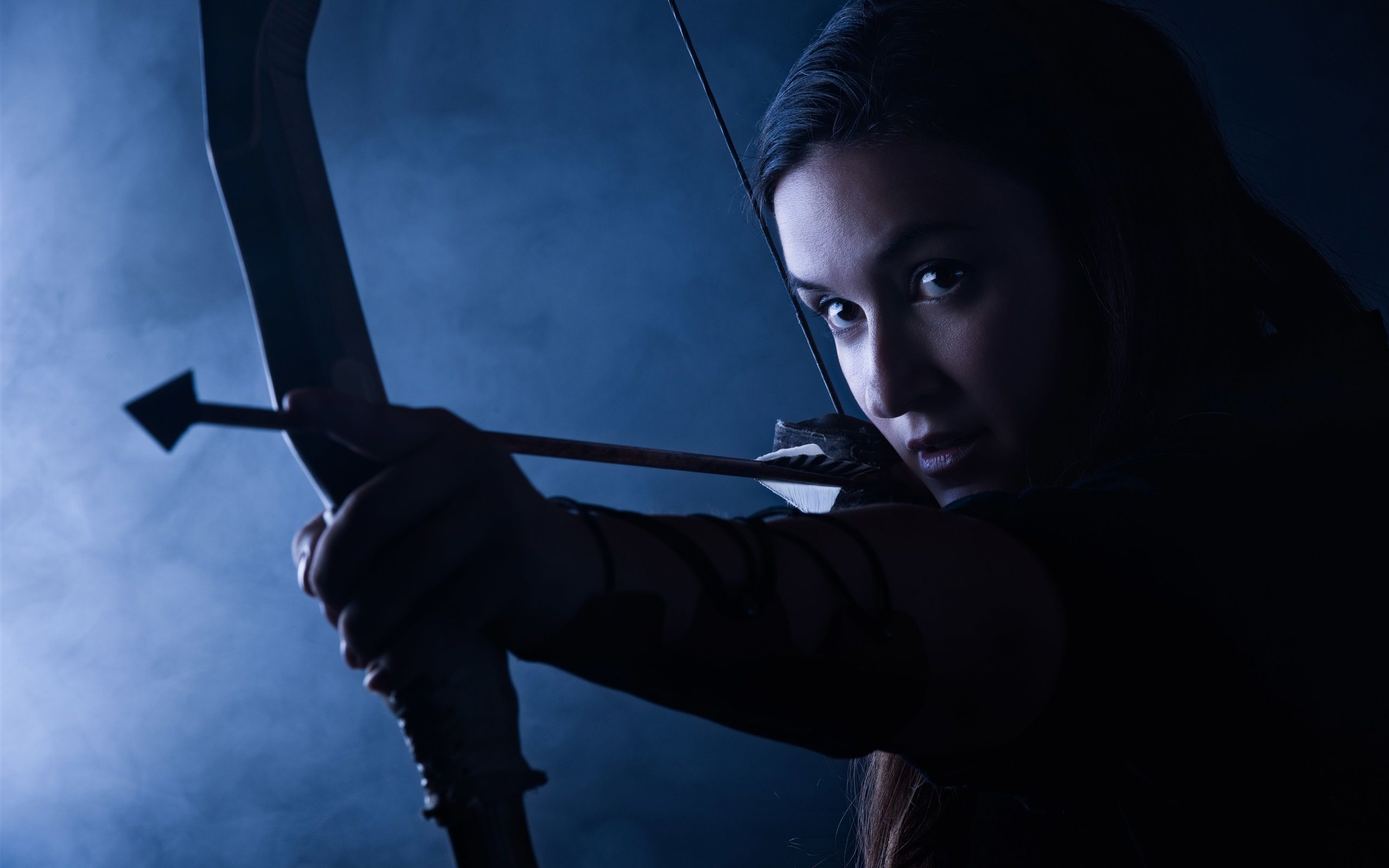 Wallpaper Beautiful archer, girl, bow, arrow 2560x1600 HD Picture
