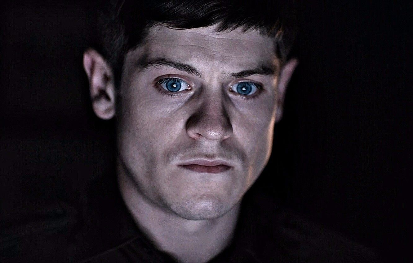 Iwan Rheon Wallpapers - Wallpaper Cave