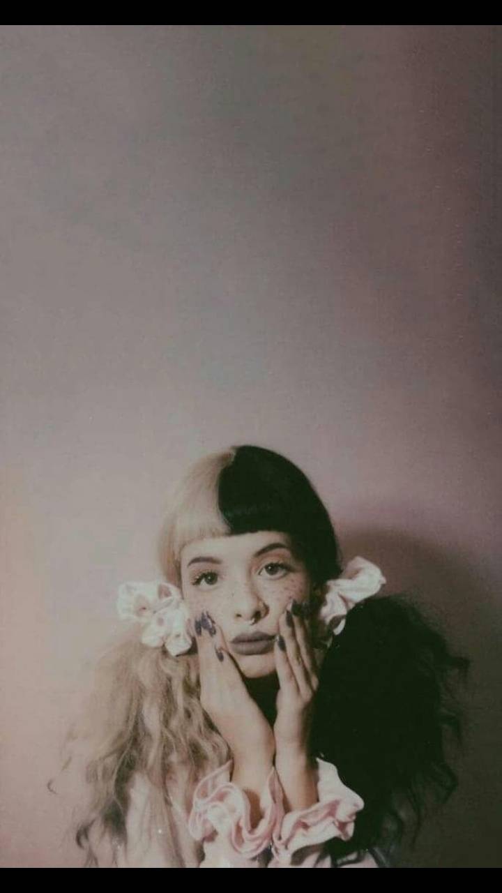 Wallpaper Melanie Martinez