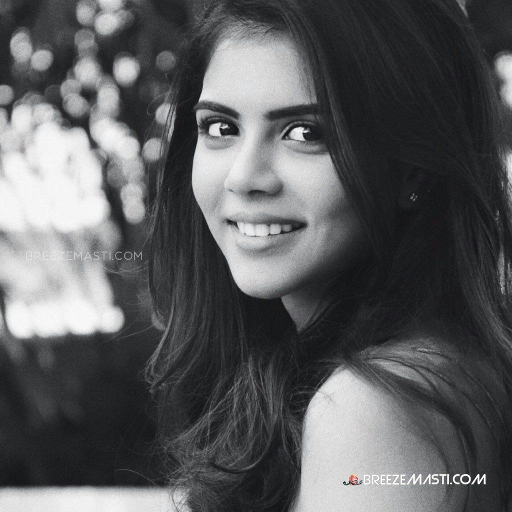 Kalyani Priyadarshan HD Wallpapers | View-More: pics-bucket.… | Flickr