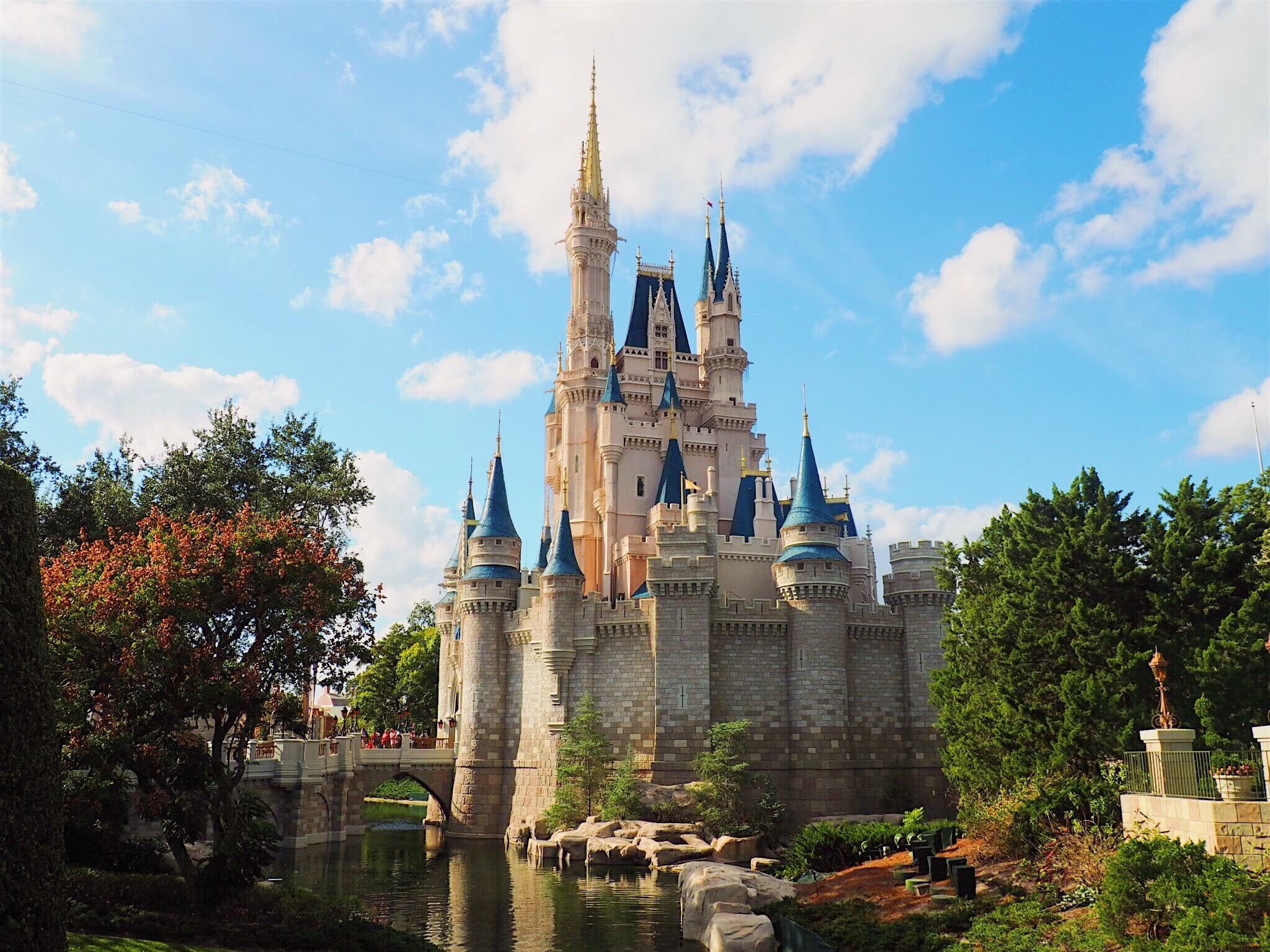 Fun Facts About Cinderella's Castle in Disney World. POPSUGAR