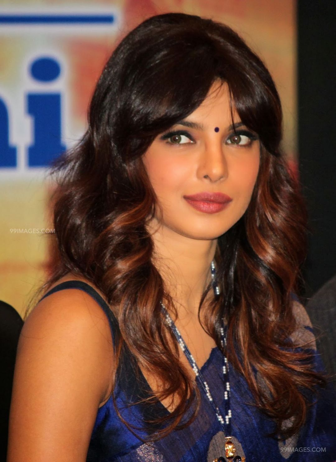 Priyanka Chopra Hot HD Photo & Wallpaper for mobile