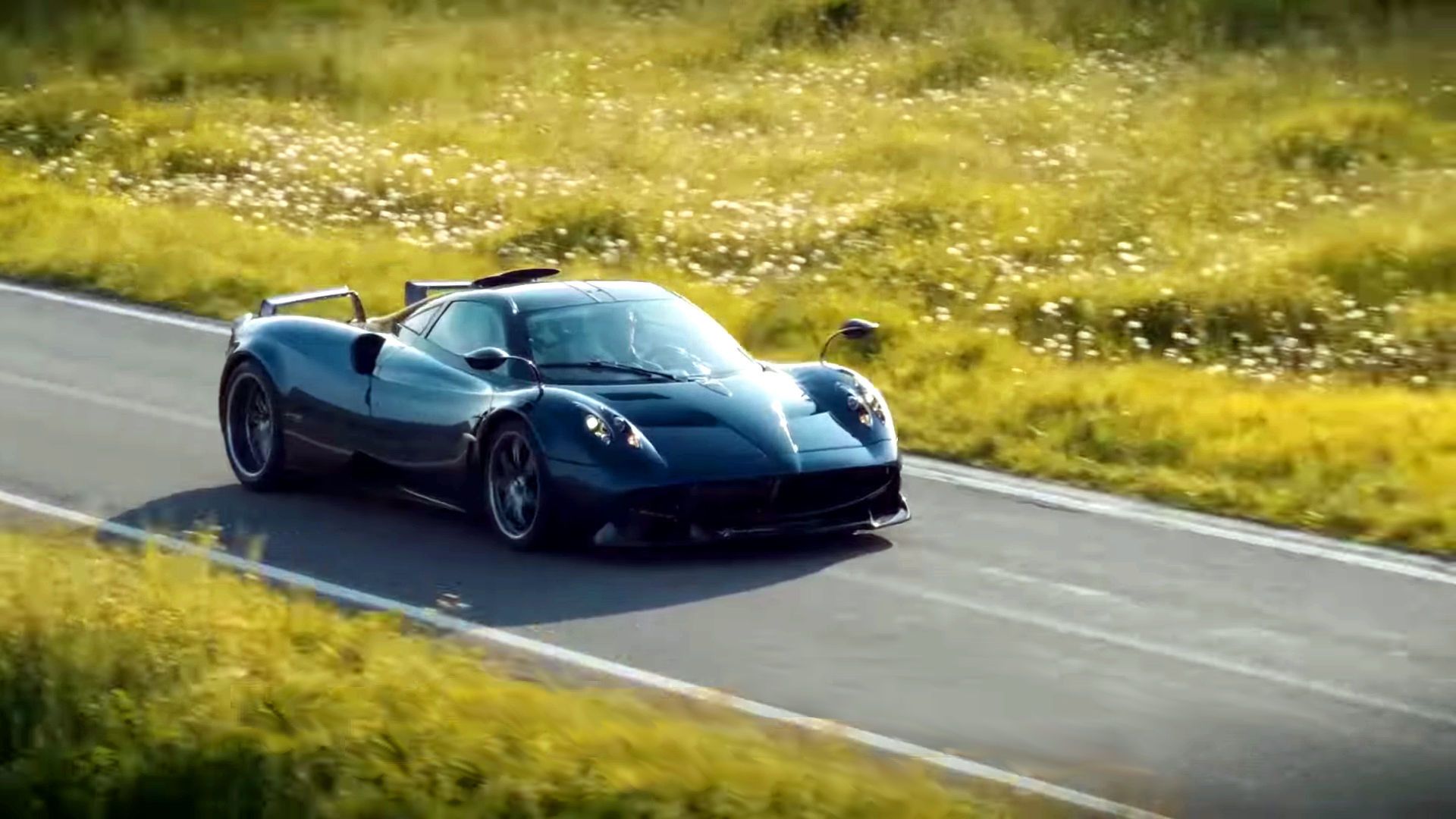 2016 Pagani Huayra Pearl