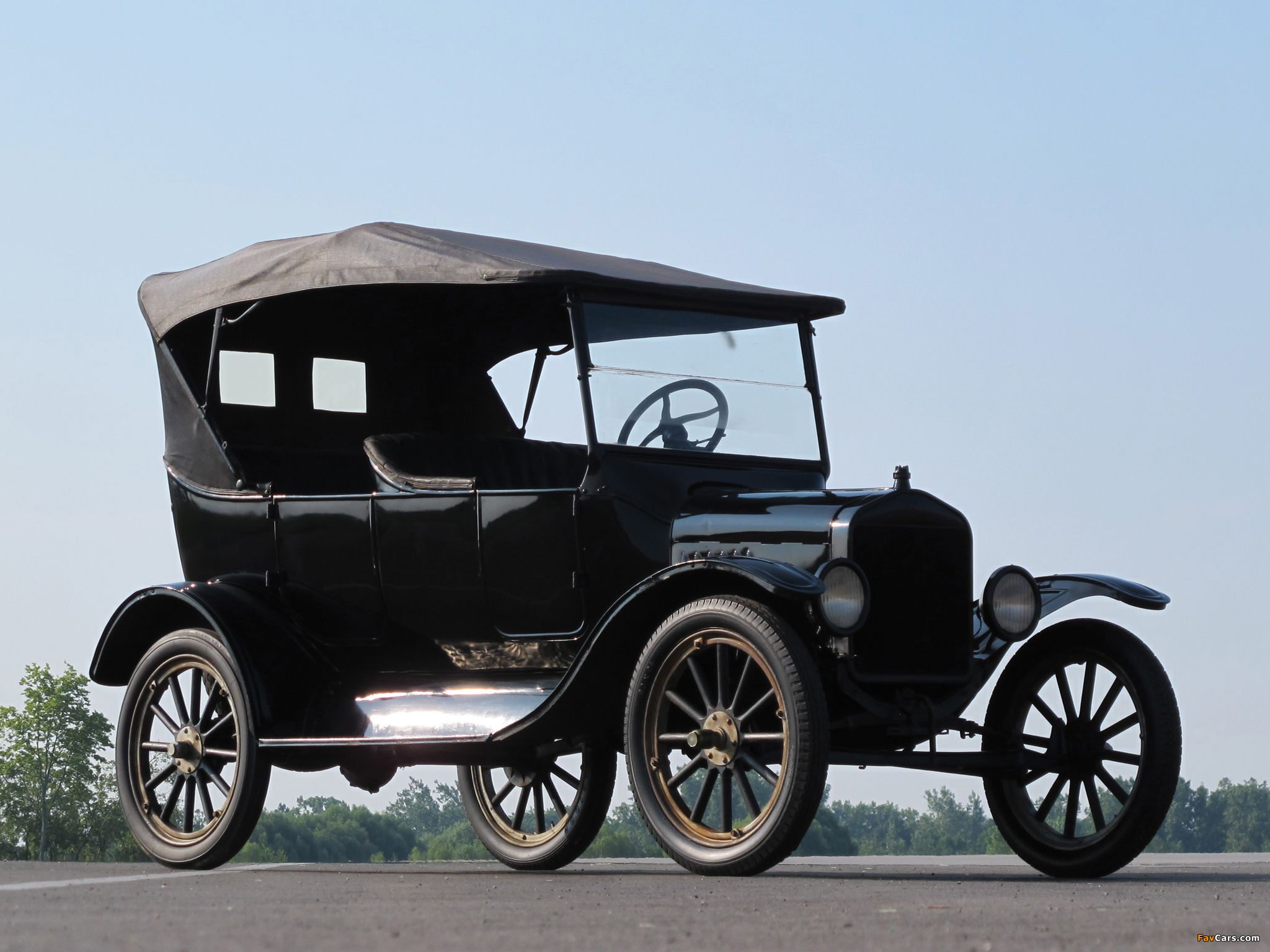 Ford Model T Touring 1923 wallpaper (2048x1536)