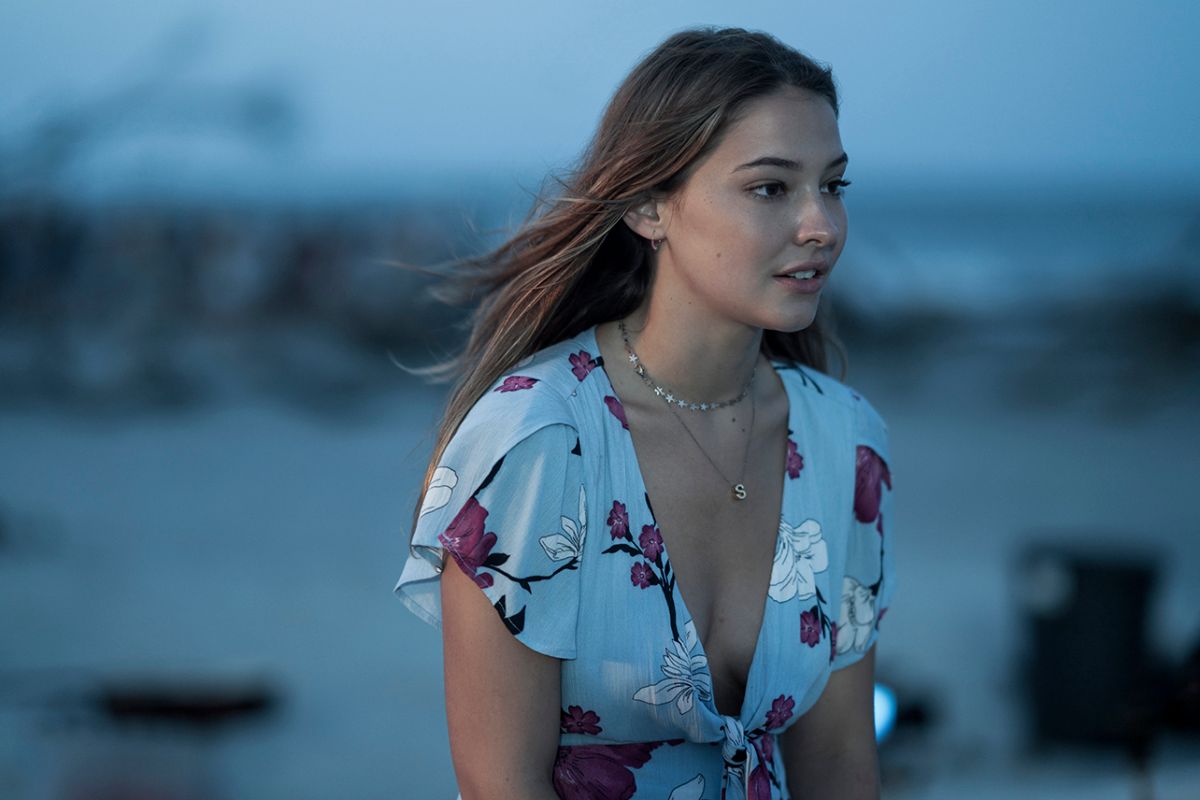 Outer Banks Cast: Meet Madelyn Cline, Netflix's Sarah Cameron