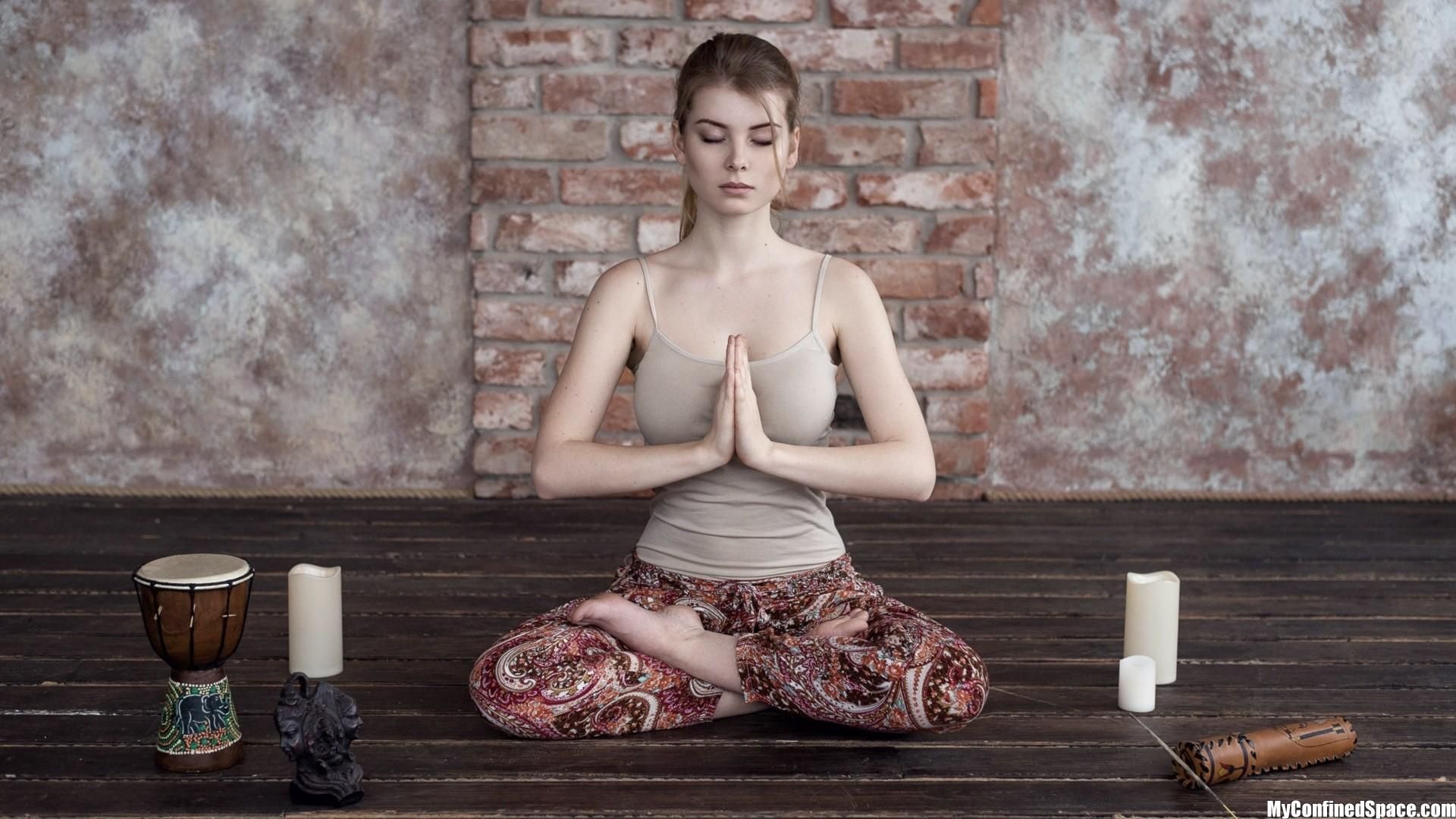 irina popova doing yoga wallpaper /2N9REmZ yoga poses