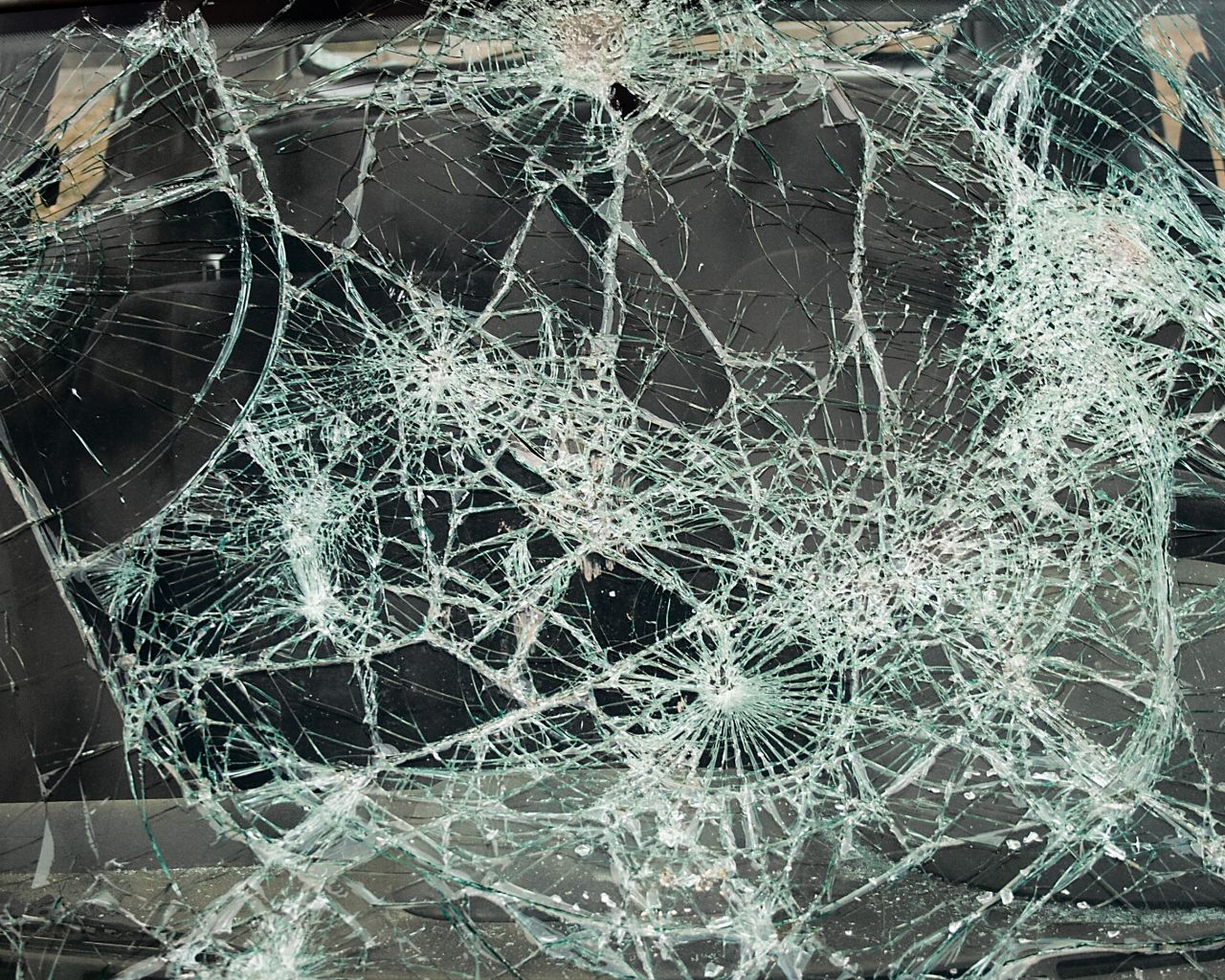 Free download 45 Realistic Cracked and Broken Screen Wallpaper