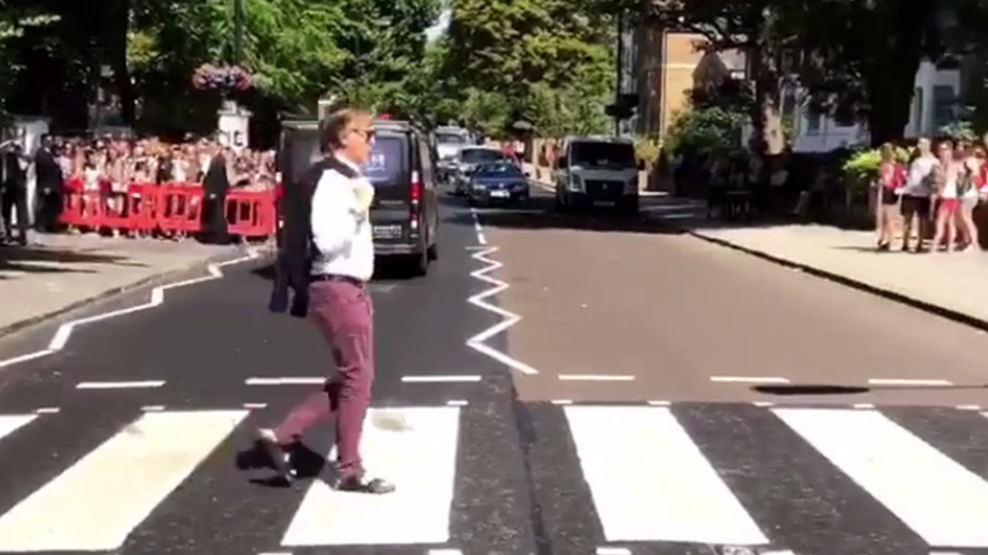 Paul McCartney Re Creates The Beatles' Famous 'Abbey Road' Street