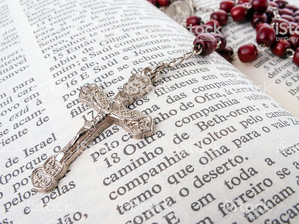 Bible And Rosary Wallpapers - Wallpaper Cave